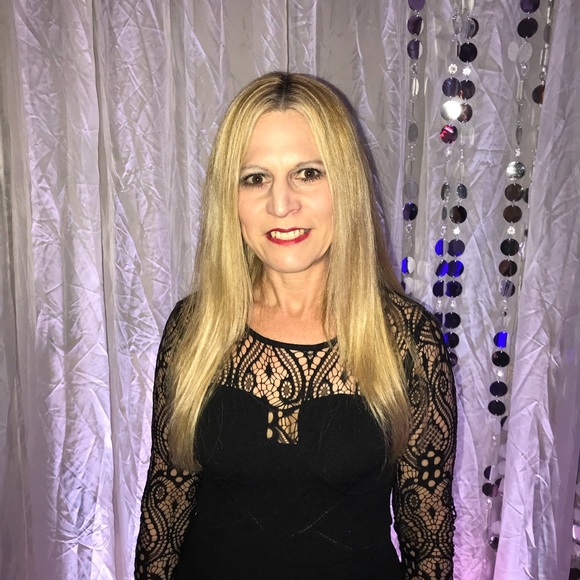 Meet your Posher, Dawn - Picture 1 of 1